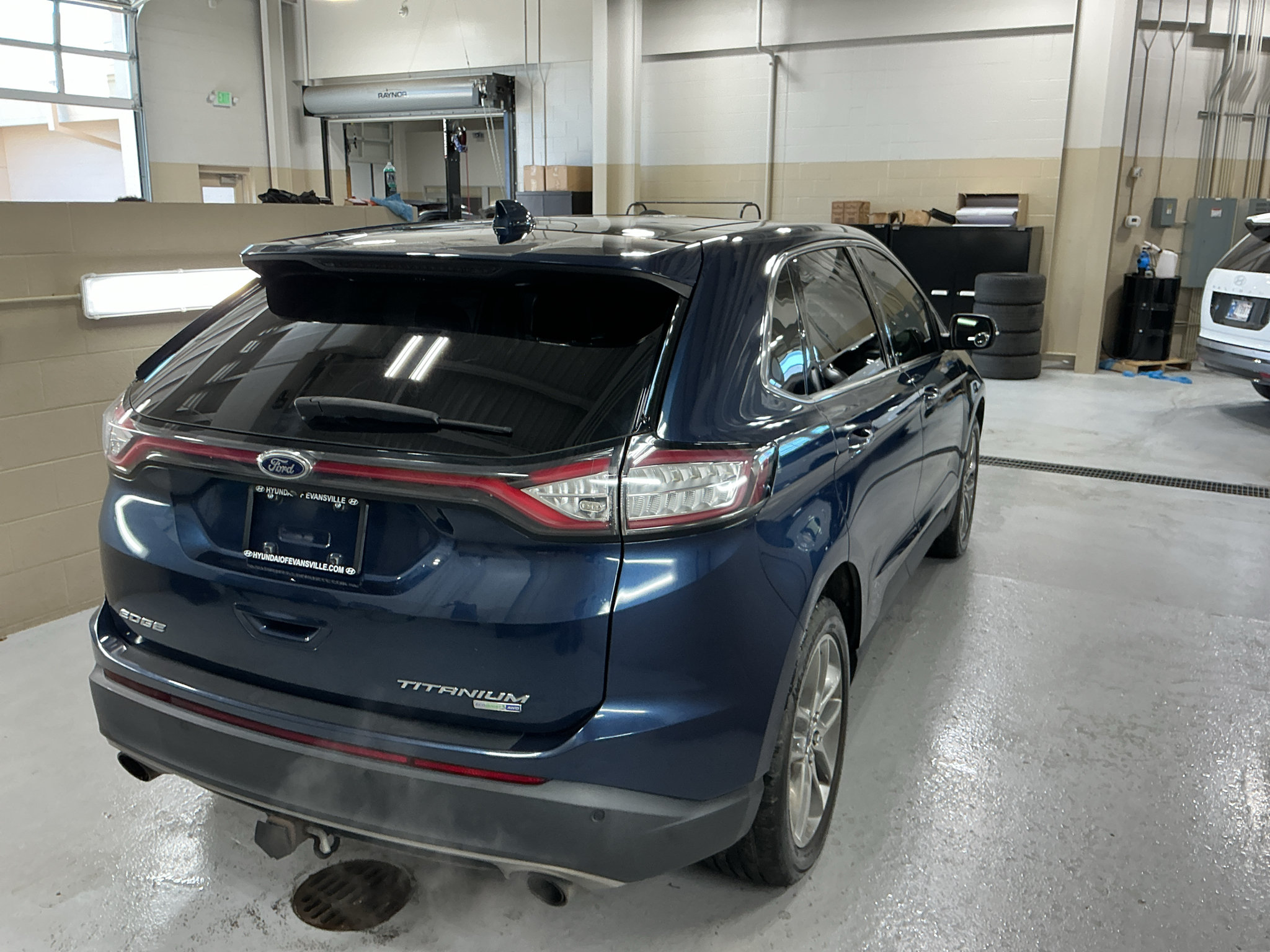 Used 2017 Ford Edge Titanium w/ Equipment Group 301A AWD/4WD image 5