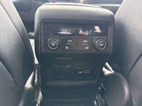 Used 2022 GMC Acadia Denali AWD/4WD image 15