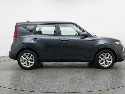 Used 2025 Kia Soul LX w/ LX Technology Package image 11