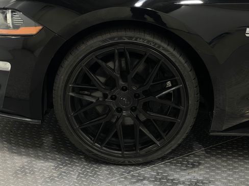 Used 2018 Ford Mustang GT RWD image 32