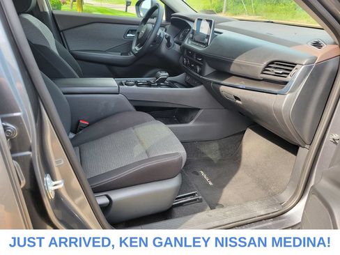 Certified 2023 Nissan Rogue SV AWD/4WD image 22