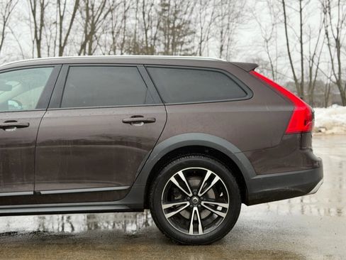 Used 2018 Volvo V90 T5 Cross Country w/ Protection Package Premier image 7