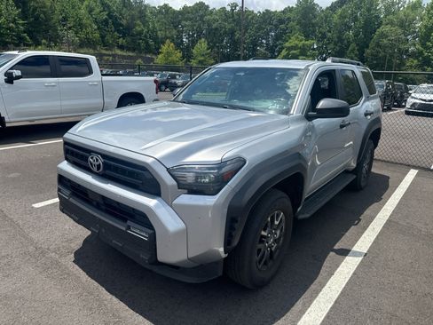 Used 2025 Toyota 4Runner SR5 AWD/4WD image 2