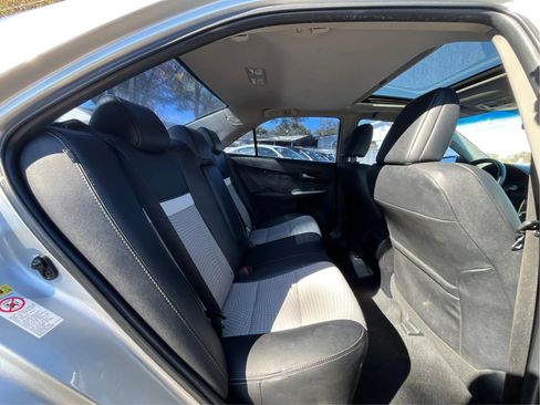Used 2012 Toyota Camry SE image 10