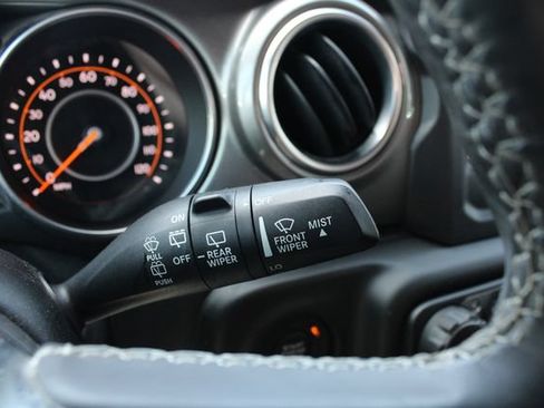 Used 2018 Jeep Wrangler Unlimited Sahara w/ Cold Weather Group AWD/4WD image 12