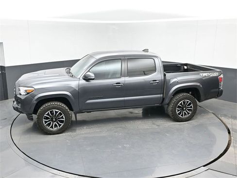 Used 2020 Toyota Tacoma TRD Sport w/ Blackout Package image 35