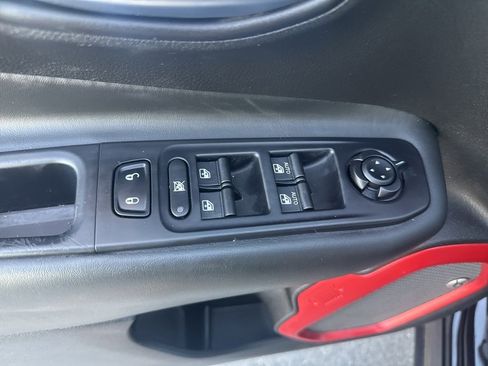 Used 2019 Jeep Renegade Trailhawk w/ LED Lighting Group image 22