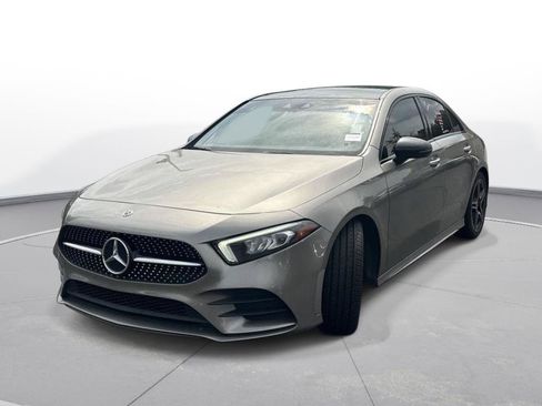Used 2019 Mercedes-Benz A 220 4MATIC image 2
