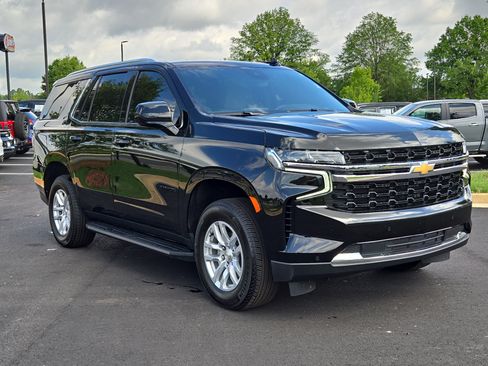 Used 2024 Chevrolet Tahoe LS RWD image 4