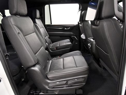 Used 2021 GMC Yukon XL Denali w/ Denali Premium Package AWD/4WD image 19