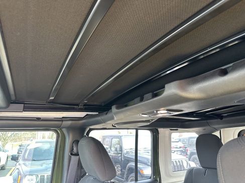 Used 2023 Jeep Wrangler Sport image 11