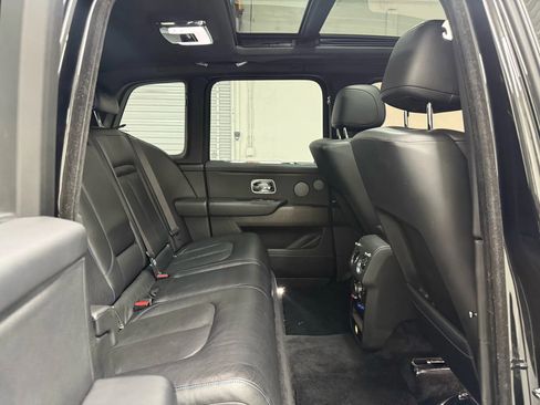Used 2019 Rolls-Royce Cullinan image 29