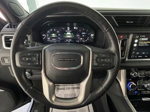 Used 2022 GMC Yukon XL Denali image 38