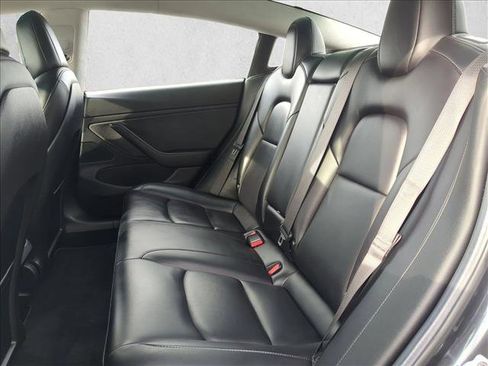 Used 2017 Tesla Model 3 Long Range image 24