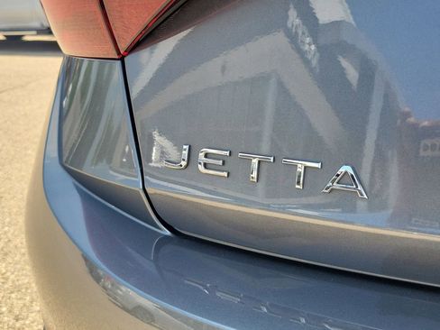Used 2024 Volkswagen Jetta SE FWD image 7