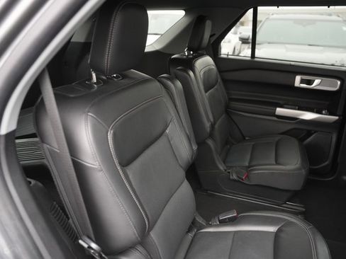 Certified 2022 Ford Explorer Limited w/ Equipment Group 301A image 16