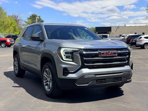 Used 2026 GMC Terrain Elevation FWD image 3