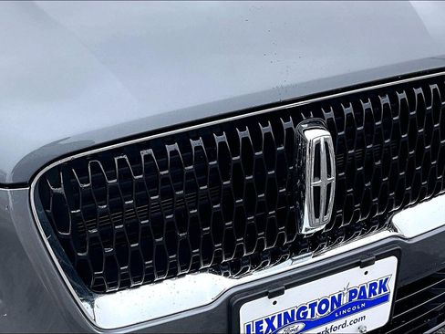 Used 2022 Lincoln Corsair Reserve w/ Sport Package image 33