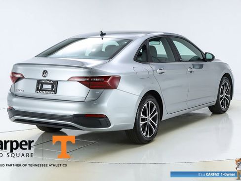 Used 2024 Volkswagen Jetta Sport image 9