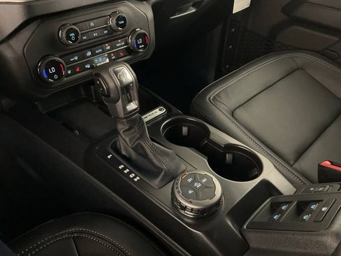 New 2026 Ford Bronco Outer Banks AWD/4WD image 18