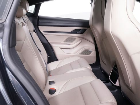 Used 2020 Porsche Taycan Turbo image 27