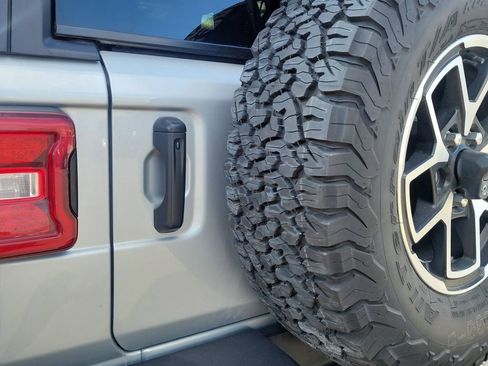 Certified 2024 Jeep Wrangler Unlimited Rubicon image 6