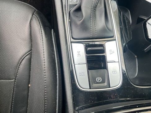 Used 2022 Hyundai Santa Cruz Limited image 13