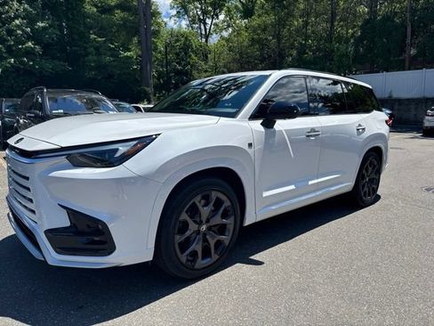 New 2026 Lexus TX 500h AWD image 1