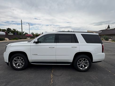 Used 2016 GMC Yukon SLT w/ Open Road Package AWD/4WD image 11