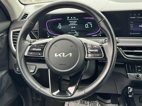 Used 2025 Kia Seltos S AWD/4WD image 17