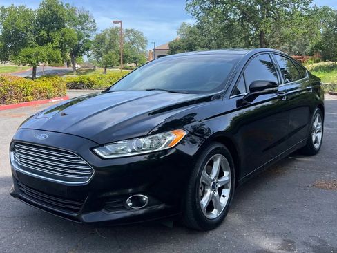 Used 2016 Ford Fusion SE FWD image 1