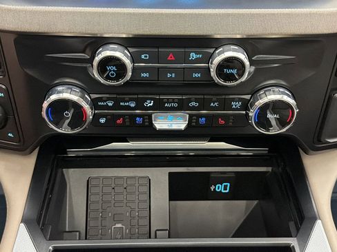 Used 2026 Ford F450 Platinum w/ Platinum Plus Package image 25