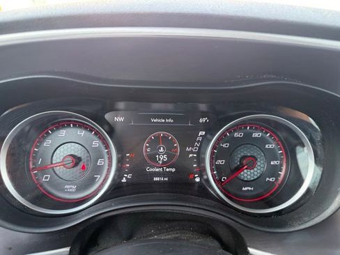 Used 2020 Dodge Charger SXT RWD image 9