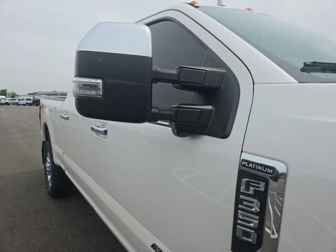 Used 2018 Ford F350 Platinum w/ Platinum Ultimate Package AWD/4WD image 5