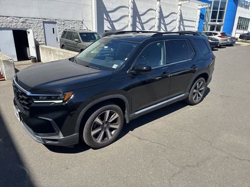 Certified 2023 Honda Pilot Touring image 5