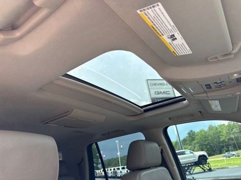 Used 2018 GMC Yukon SLT w/ Open Road Package RWD image 11