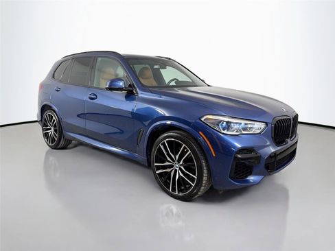 Used 2022 BMW X5 xDrive40i w/ M Sport Package AWD/4WD image 4