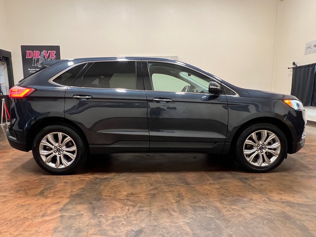 Used 2022 Ford Edge Titanium AWD/4WD image 10