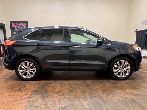 Used 2022 Ford Edge Titanium AWD/4WD image 10