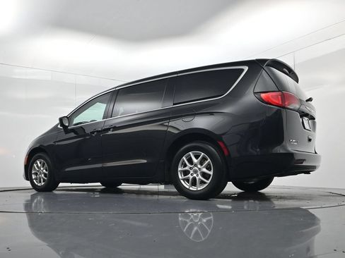 Used 2023 Chrysler Voyager LX FWD image 36