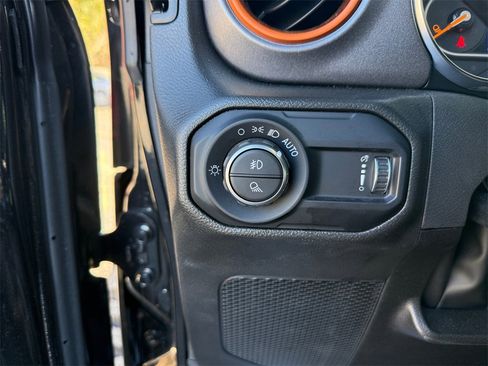 Certified 2023 Jeep Gladiator Mojave w/ Trailer Tow Package image 18