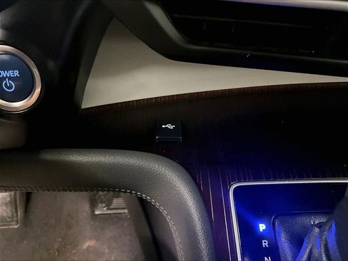 Certified 2024 Toyota Sienna XLE image 28