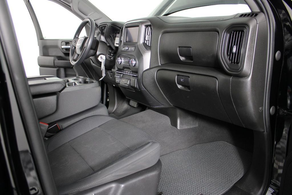 Used 2021 GMC Sierra 1500 4x4 Crew Cab w/ Sierra Value Package image 32