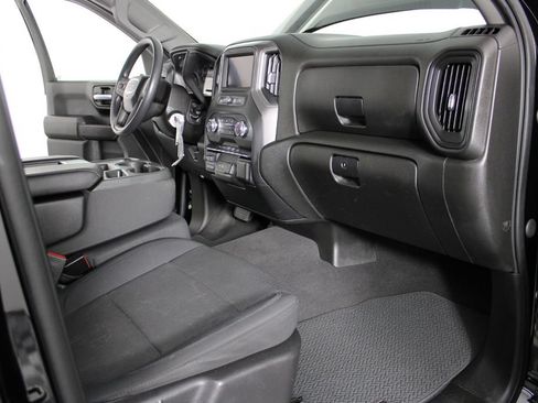 Used 2021 GMC Sierra 1500 4x4 Crew Cab w/ Sierra Value Package image 32