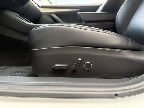 Used 2022 Tesla Model 3 Standard Range image 27