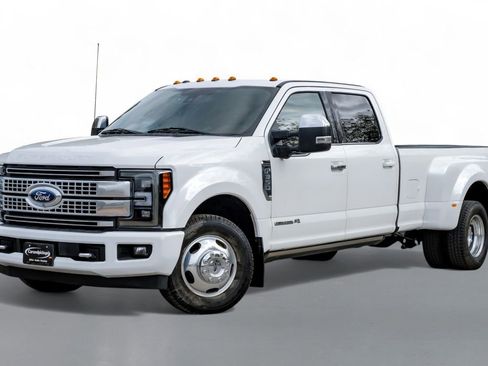 Used 2018 Ford F350 Platinum w/ Platinum Ultimate Package image 4