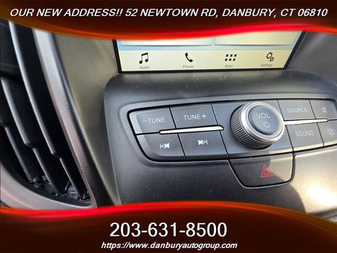 Used 2019 Ford Escape SEL AWD/4WD image 17