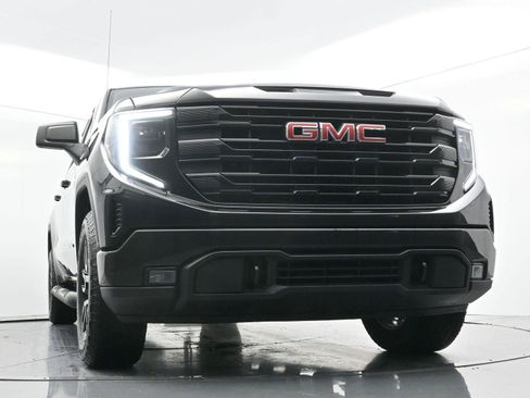 Used 2025 GMC Sierra 1500 Elevation AWD/4WD image 42