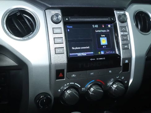 Used 2019 Toyota Tundra SR5 w/ SR5 Upgrade Package AWD/4WD image 26