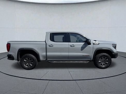 Used 2024 GMC Sierra 1500 AT4X image 3